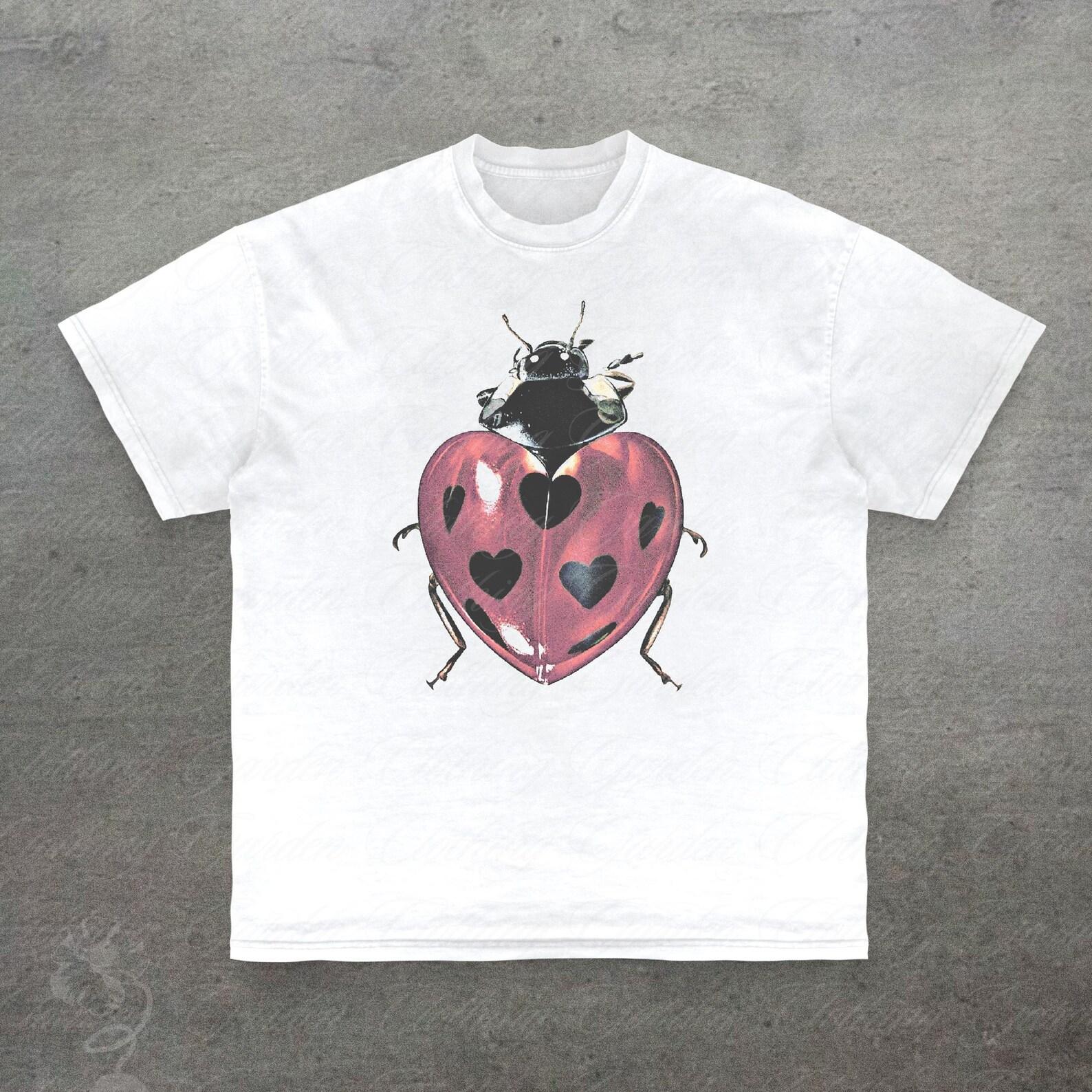 Ladybug Heart Graphic Tee, Cute Nature Lover T-Shirt for Women Men, Cute Bug T-shirt, Cottagecore Valentine Gift For Her, Insect Shirt 2XL