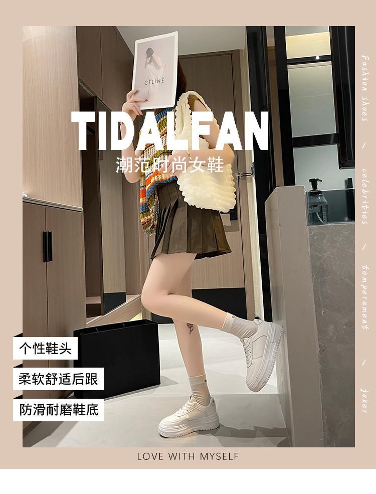 Platform White Shoes Women's Spring and Autumn Hong Kong Style Increases 2025 New Versatile Casual Sports Shoes Niche Board Shoes Ins Tide