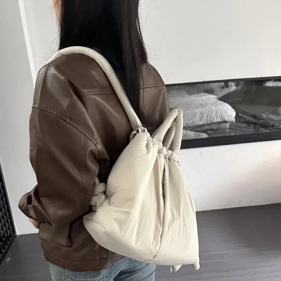 Günlük Naylon Dolgulu Tote Çanta Tasarımcı Yumuşak Şişme Kadın Omuz Askılı Çapraz Askılı Çantalar Basit Vintage Büyük Kapasiteli El Çantaları