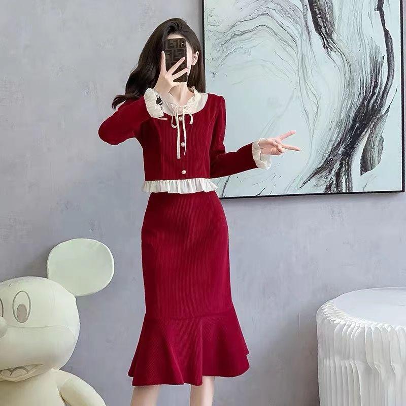With a coat, retro Xiaoxiangfeng top, skirt design is chic, celebrity inner wear, waist and thin suit