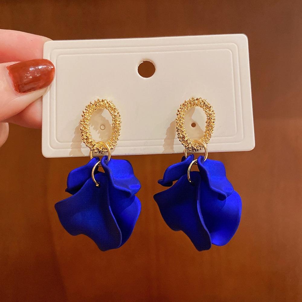 Silver Needle Flower Love Earrings Simple and High-end Sense Versatile Stud Earrings Niche Temperament Earrings Women