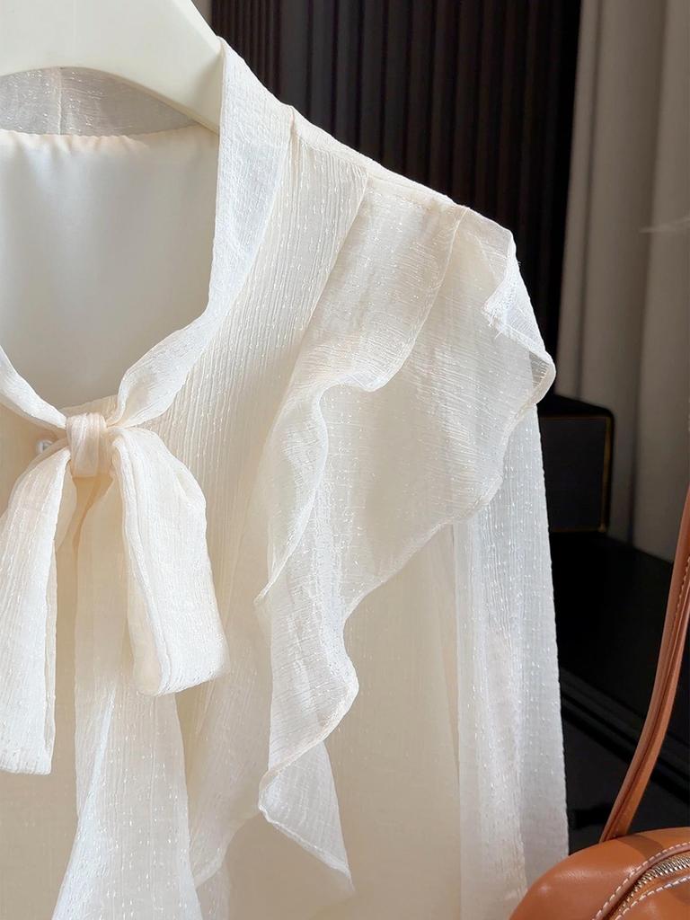 Elegant Spring 2026 Women's Polka Dot Heart Ruffle Shirt: Chic, Age-Defying, Unique Long-Sleeved Design