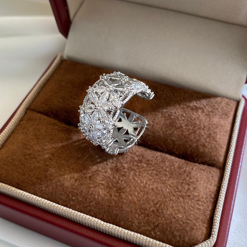 1PC environmentally friendly electroplated zircon hollow wreath European and American elegant luxury open ring