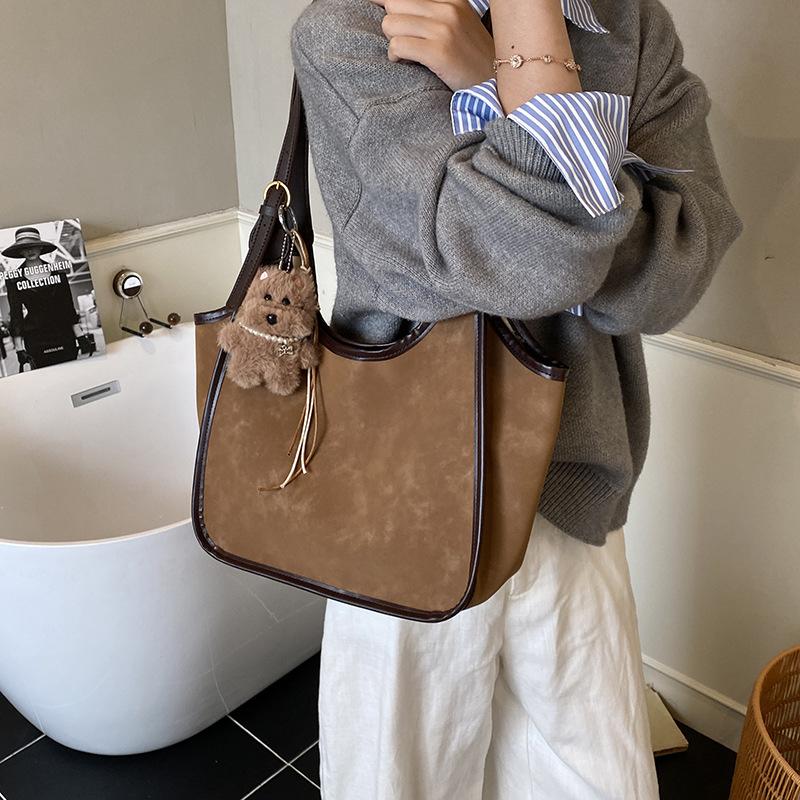 Autumn new soft waxy women's bags versatile light luxury fashion matte personalized portable underarm bags trendy shoulder bags