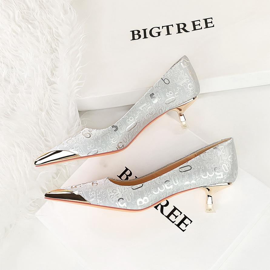 Mid Heel Shallow Mouth Metal Pointed Graffiti Pattern for Slimming Women's Shoes, Spring and Autumn Single Shoes