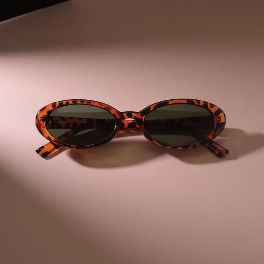 Fashion Small Frame Sunglasses Women Men Retro Oval Designer Sun Glasses Vintage Travel Oculos De Sol