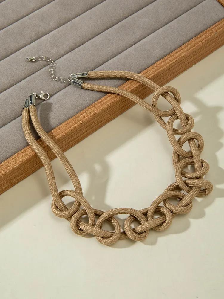 

A Uniquely Designed, Exaggerated Knotted Necklace With A Drawstring Snake Chain For Women. One Size хакі