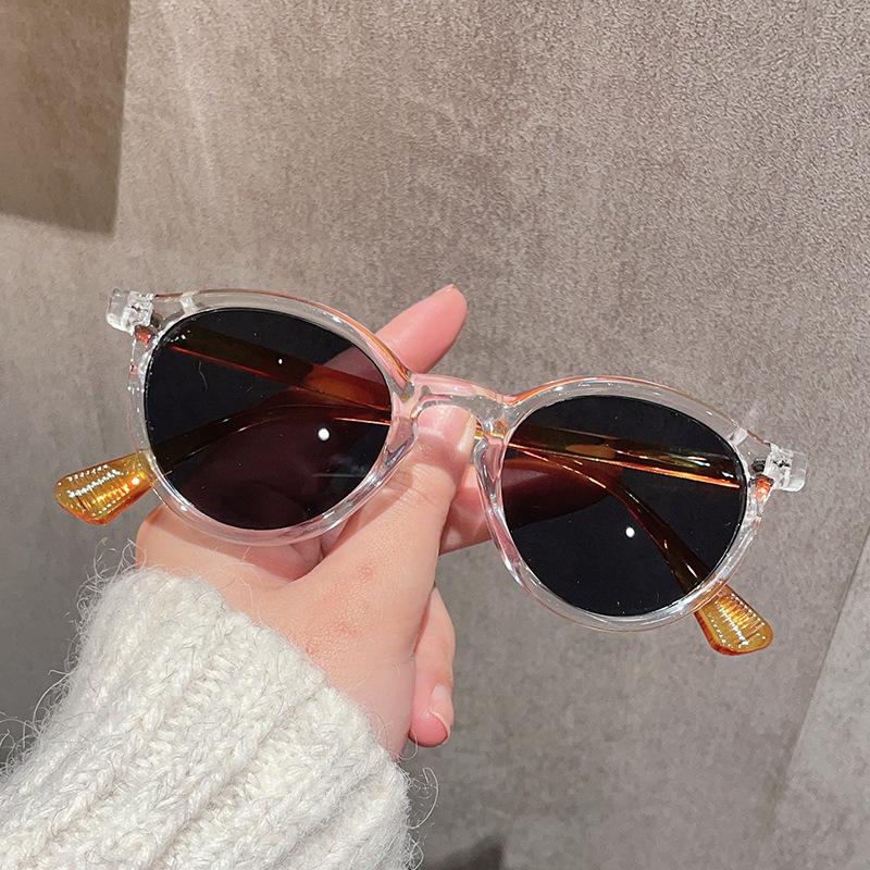 Round Shape Women's Sun Glasses Vintage Retro Rivets Decoration Sunglasess Women UV400 Protection Male Sunglass