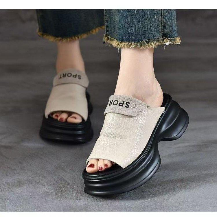 

Soft leather soft bottom thick bottom fish mouth slippers women s 2025 summer muffin bottom light soft bottom fish mouth retro outer wear sandals 40