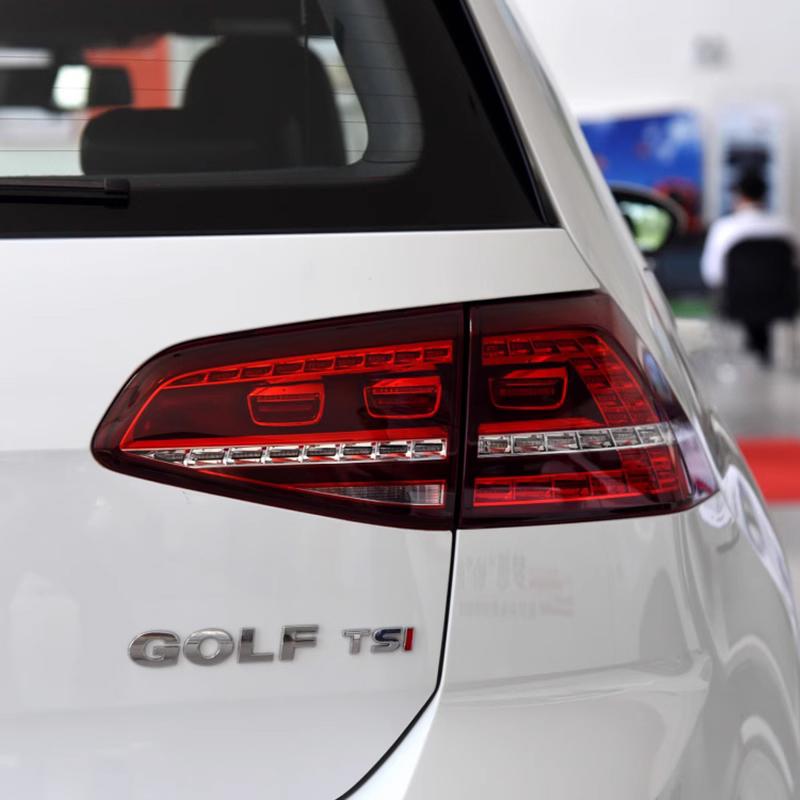 1 st 3D Metall Golf Baklucka Emblem Dekal Bilklistermärken För Golf Märke MK4 MK5 MK6 MK7 MK8 Golf 5 6 7 8 Dekorativ Klistermärke
