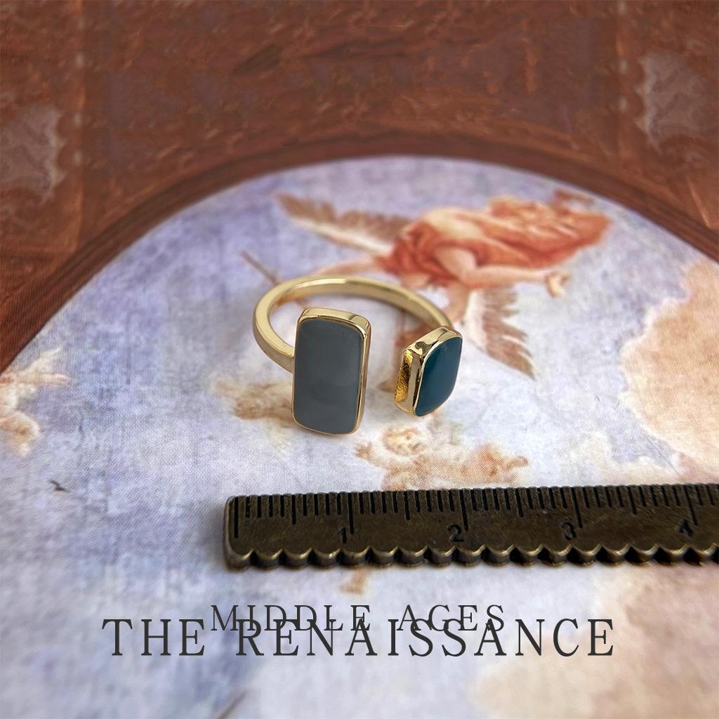 Легкое средневековое ретро квадратное геометрическое кольцо Гонконгский ветер дымчато-голубое открытое кольцо на указательный палец