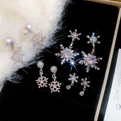 Light Luxury Crystal Snowflakes Earrings Pearl Zircon Dangle Earrings Snowflakes Earrings  Winter