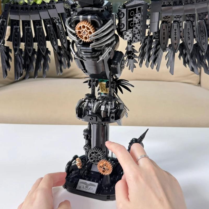 Cyberpunk Mechanical Crow Building Blocks Children's Educational Toys Cool Assembly Model Desktop Ornament Gift