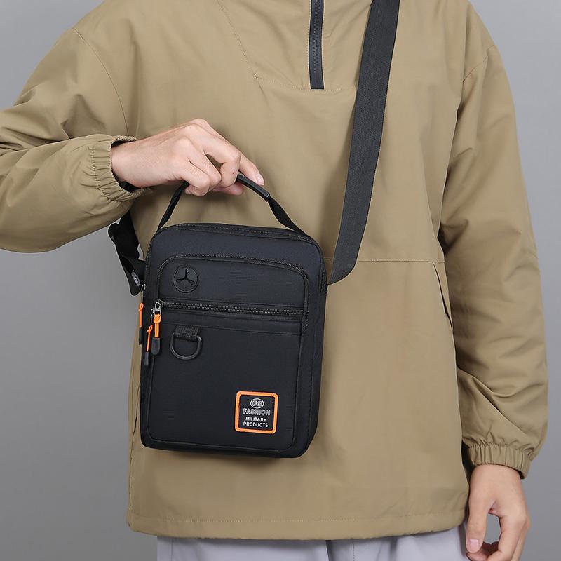 Neue wasserdichte Herren-Umhängetasche - Multifunktionale Crossbody-Sling für Outdoor- & täglichen Gebrauch (Lässig & Langlebig)