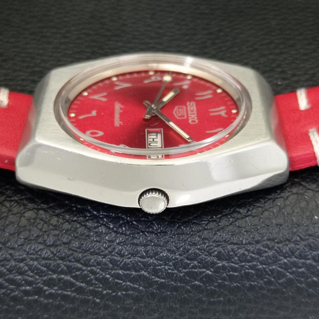 JAPAN VINTAGE SEIKO 5 AUTOMATIC 6309A MENS ARABIC RED COLOR DIAL WATCH A701585-5 R206b-a701585