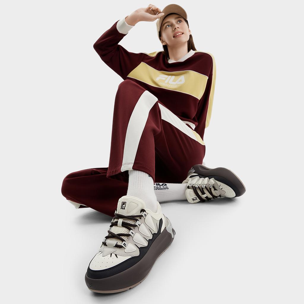 FILA Carrot 2 Classic Versatile Casual Low-Top Sneakers Women sneakers Black White F12W431212FPB