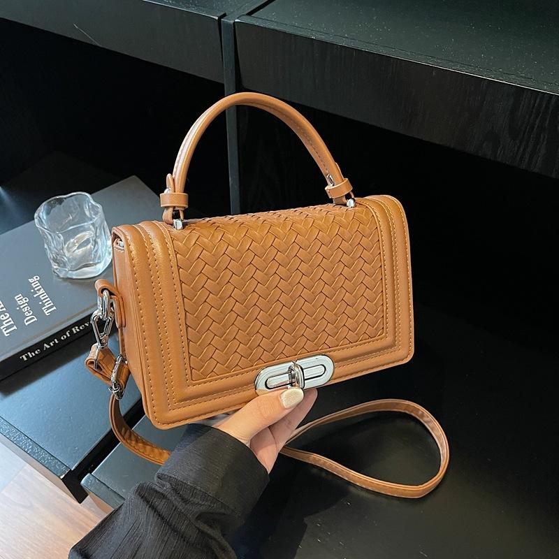Spring High-end Texture Small Bag Trendy Women's Bag Popular Shoulder Messenger Bag Fashionable Portable Small Square Bag