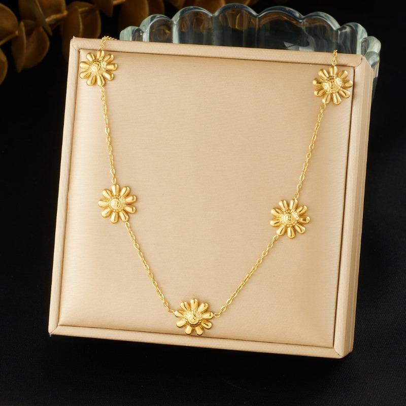 Gold Plated Daisy Flower Jewelry Set Necklace and Earrings Fashion Jewelry for Women
