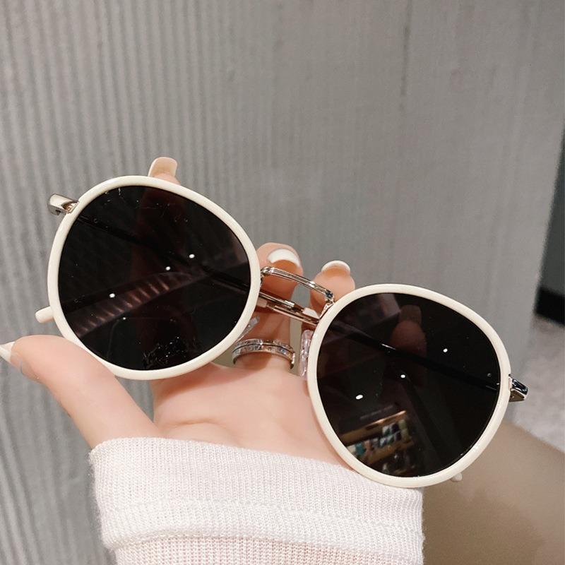 Korean Version of Large Frame Milk White Round Frame Sunglasses Internet Celebrity Sunshade Sunglasses Personalized Street Shot Sunscreen Glasses