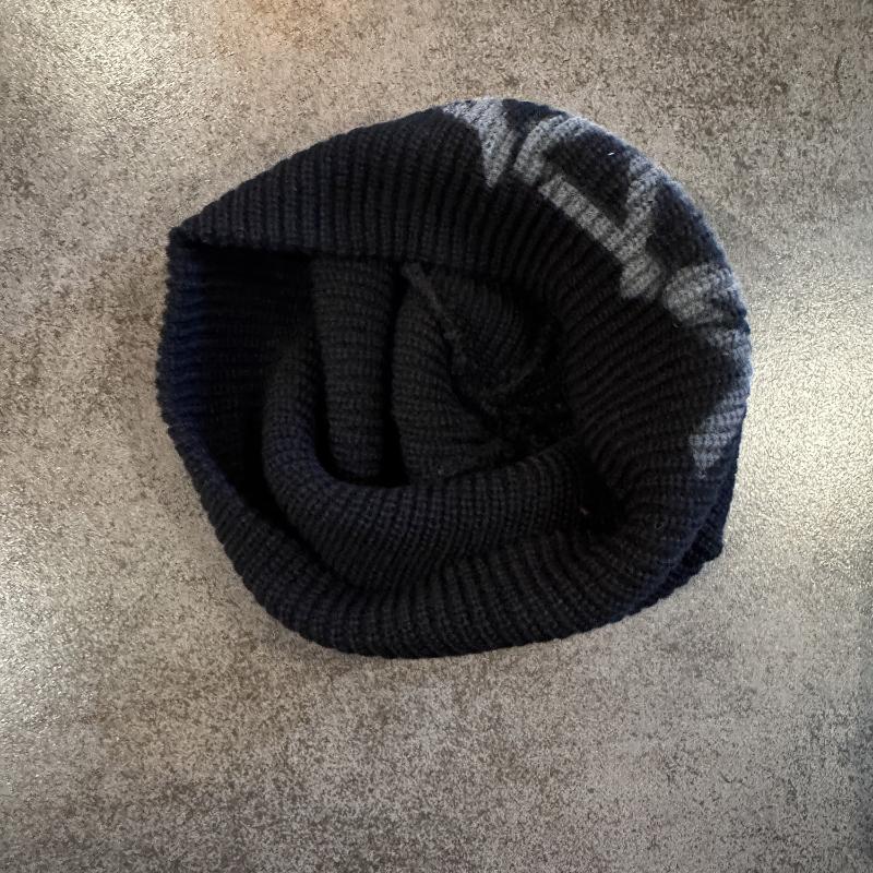 Funny Graffiti Jacquard Knit Beanie Unisex Graffiti Pattern Skull Cap Hip‑Hop Street Style Warm Winter Knitted Hat