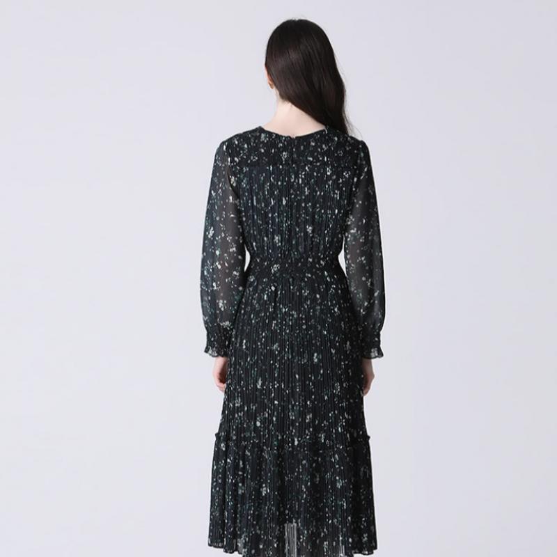  She S miSS  High Quality Romantic V Neck Pleated dreSS