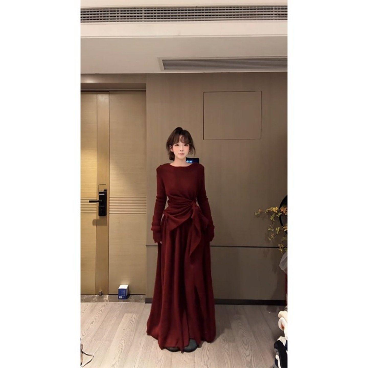 

High-End Red Sweater & Wide-Leg Pants Two-Piece Set: Slimming, Waist-Cinched, Irregular Design for New Year M (Recommended 95-105 lbs)