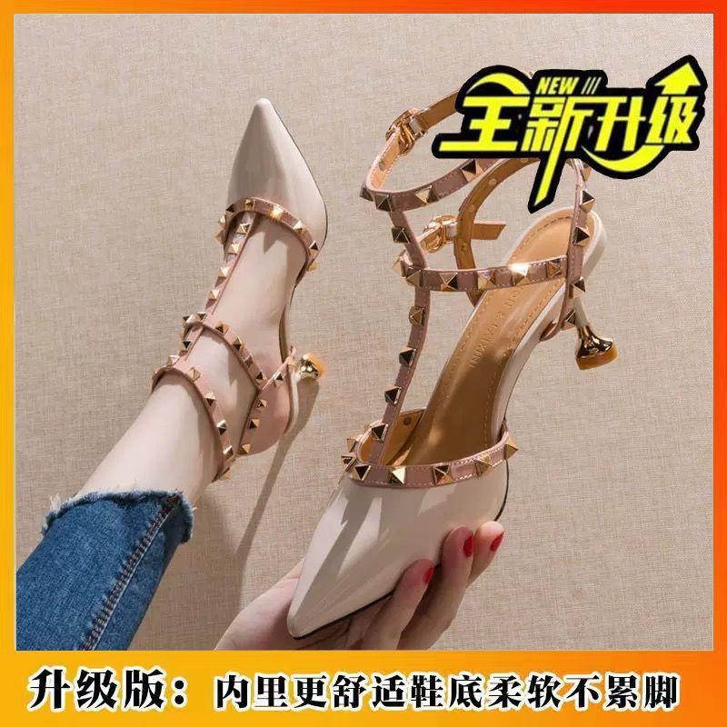 Mit Rocknieten Feenstil Sandalen 2024 Internet-Berühmtheit neu Koreanisch leicht weiche Sohle keine müden Füße hohe Absätze