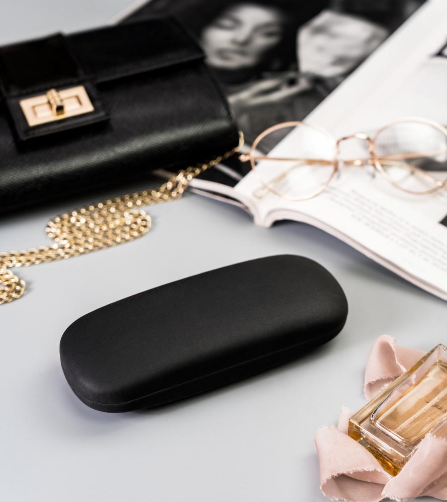 Elegant Glasses Case With A Cloth - Cavaldi