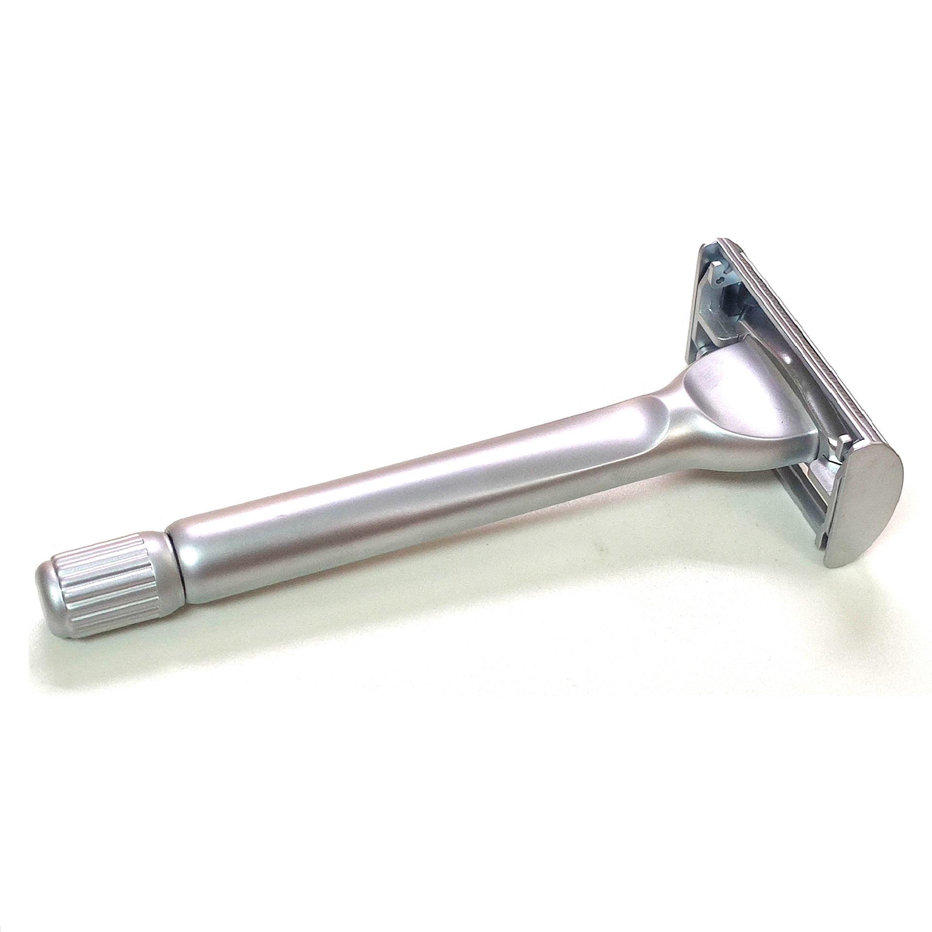Men s Butterfly Twist-Open Safety Razor, Anti-Scratch Alloy, Double-Edged Design