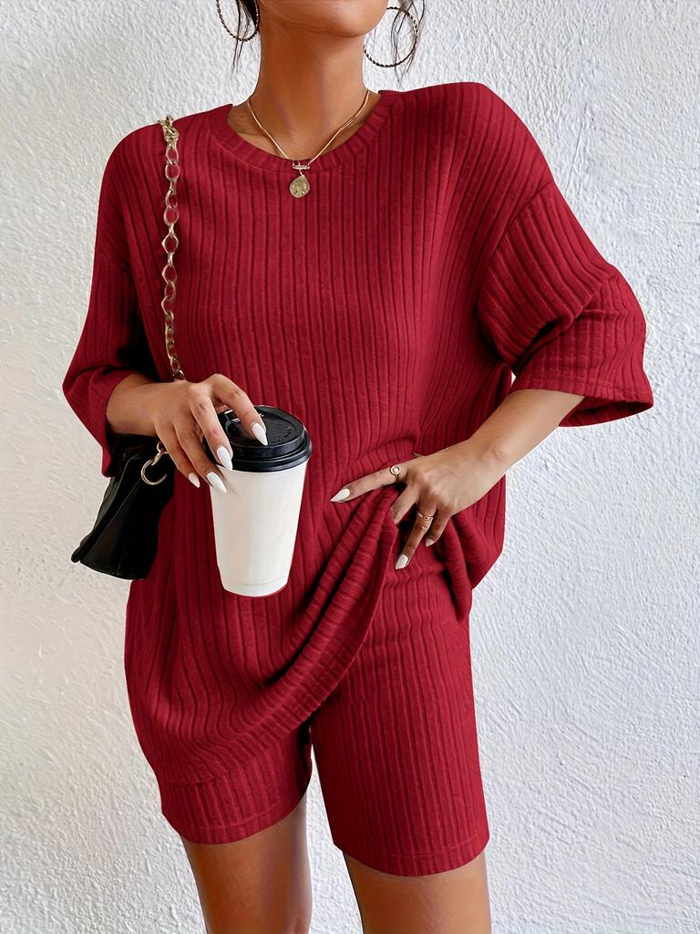 “2025 European & American Women's Fashion: Summer Two-piece Knit Set with Short Sleeves”