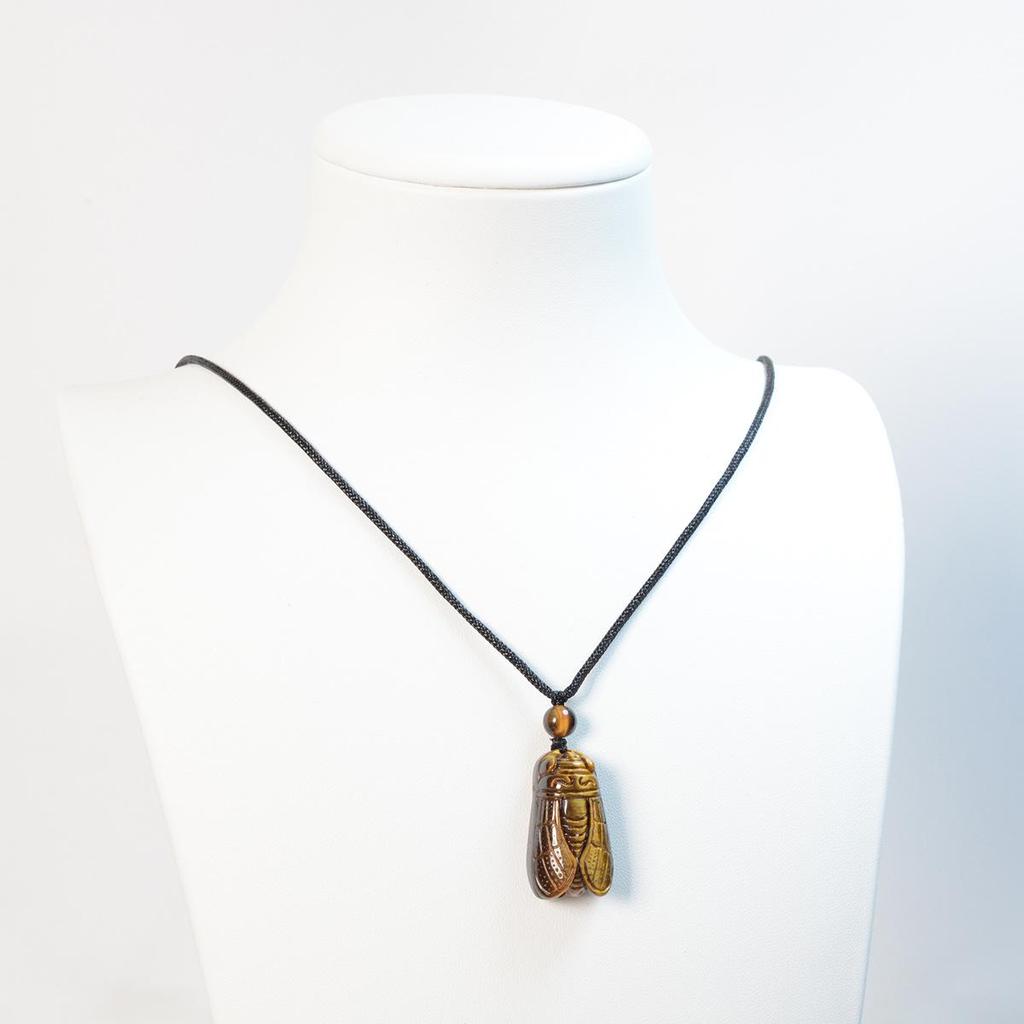 Natürlicher Tigerauge Stein Gold Jade Zikade Anhänger Halskette