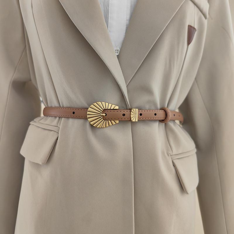 Minimalist Leather Waist Belt With Pin Closure For Jeans And Skirts