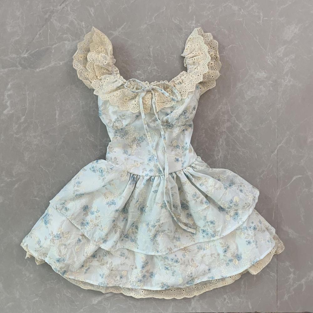 Girl fashion first love Xiaofei sleeve floral dress female summer gentle wind cake princess dress waist fluffy skirt