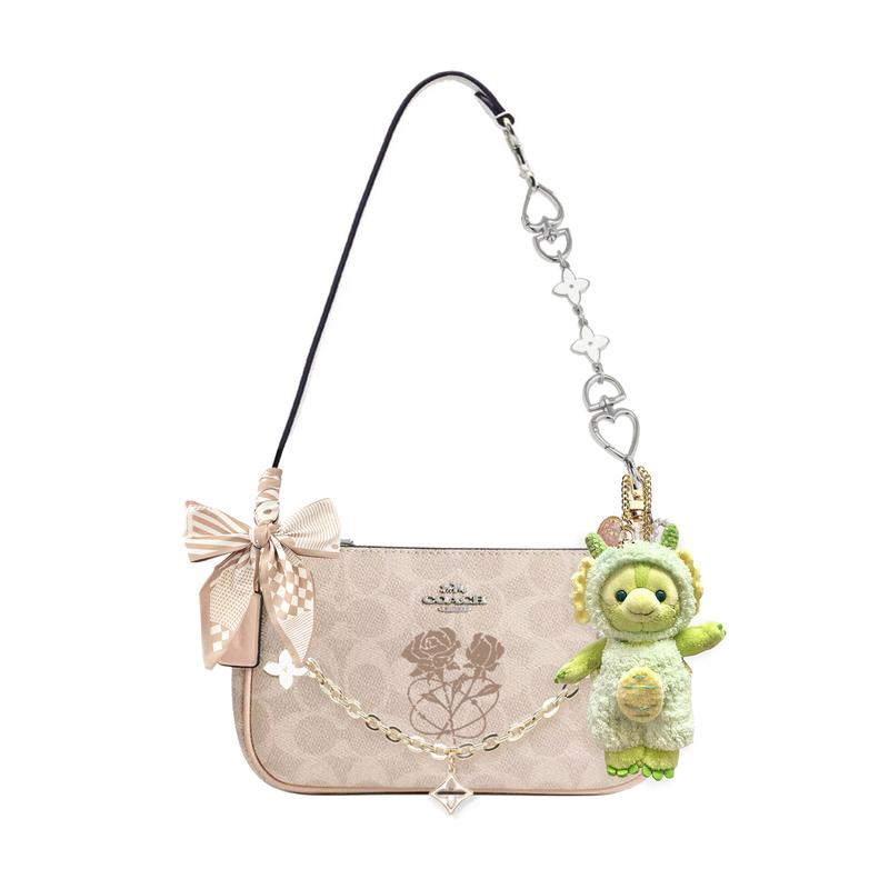 

COACH shoulder bag [Customized bag] Nolita 19 micro-label logo zipper closure, extension chain, printing, scarf, bow, doll Firefly Poems Basic Style коричневий