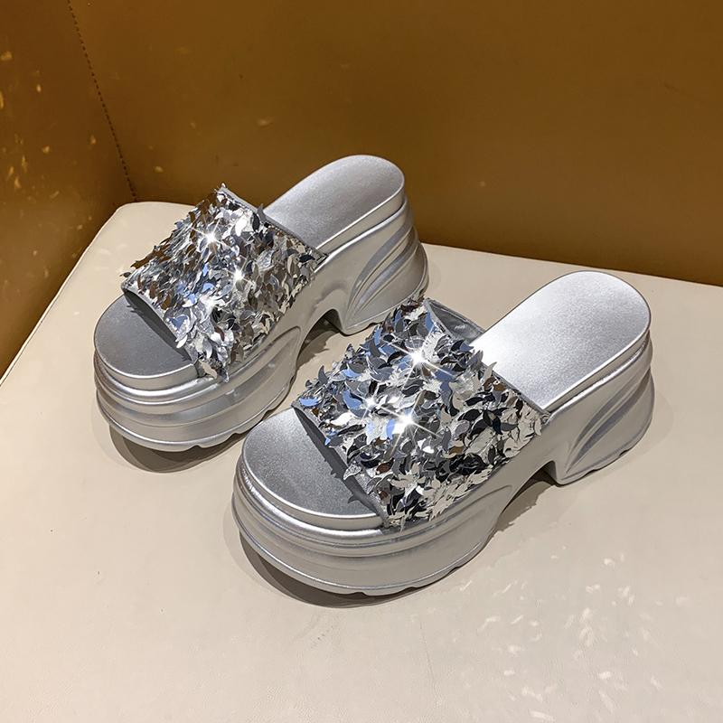 Fashion High Platform Slippers Women Summer Fashion 2025 New Increase Blingbling Leather Sandals Flip-flops 8CM Heels Beach Shoes