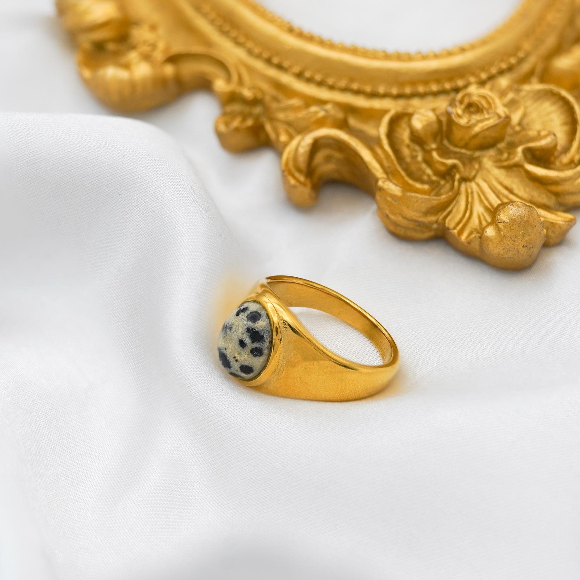 

Кольцо из титановой стали с 18-каратным золотым покрытием и агатом в стиле ретро 2022 года для женщин – Простое, Нишевое, Вдохновленное хип-хопом Size 5