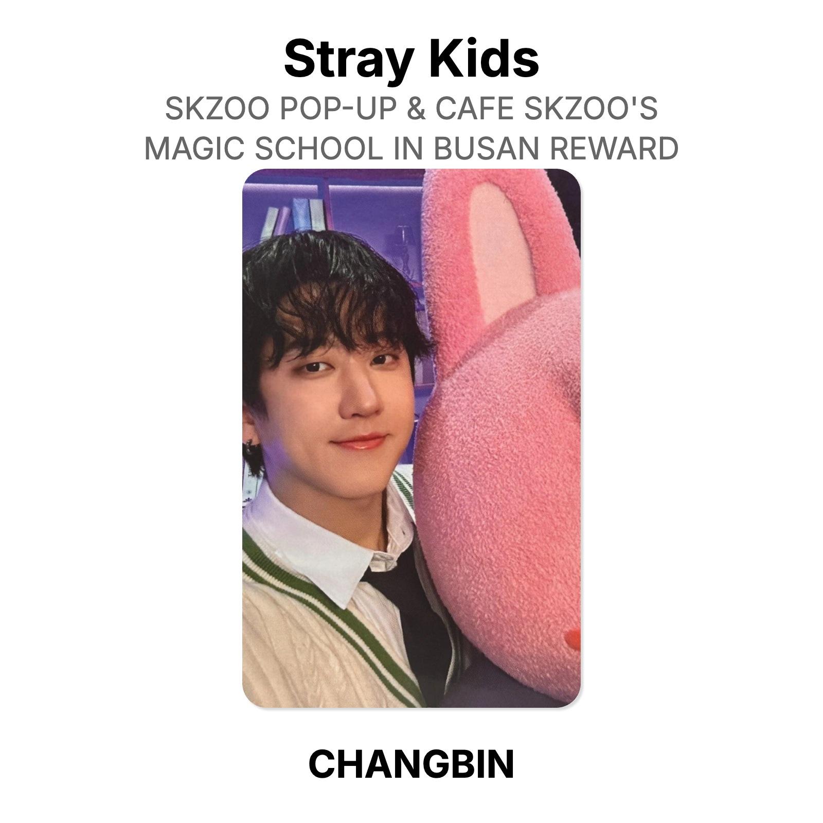 Stray Kids SKZOO POP-UP & CAFE SKZOO S MAGIC SCHOOL В БУСАНЕ НАГРАДА Официальная фотокарточка CHANGBIN