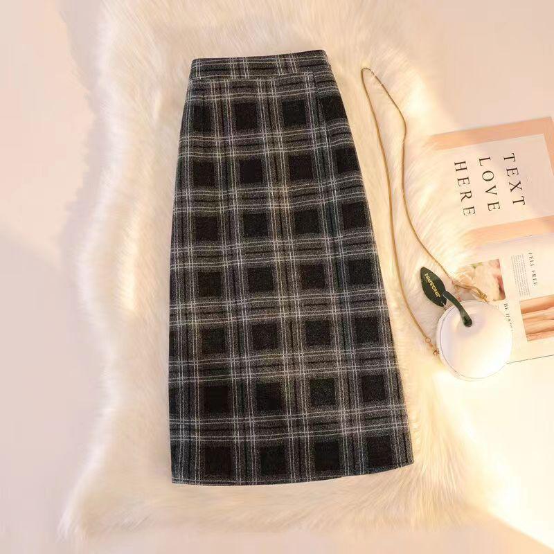 Plaid Woolen High-Waist Slit Pencil Skirt - Autumn/Winter 2025 Korean Style