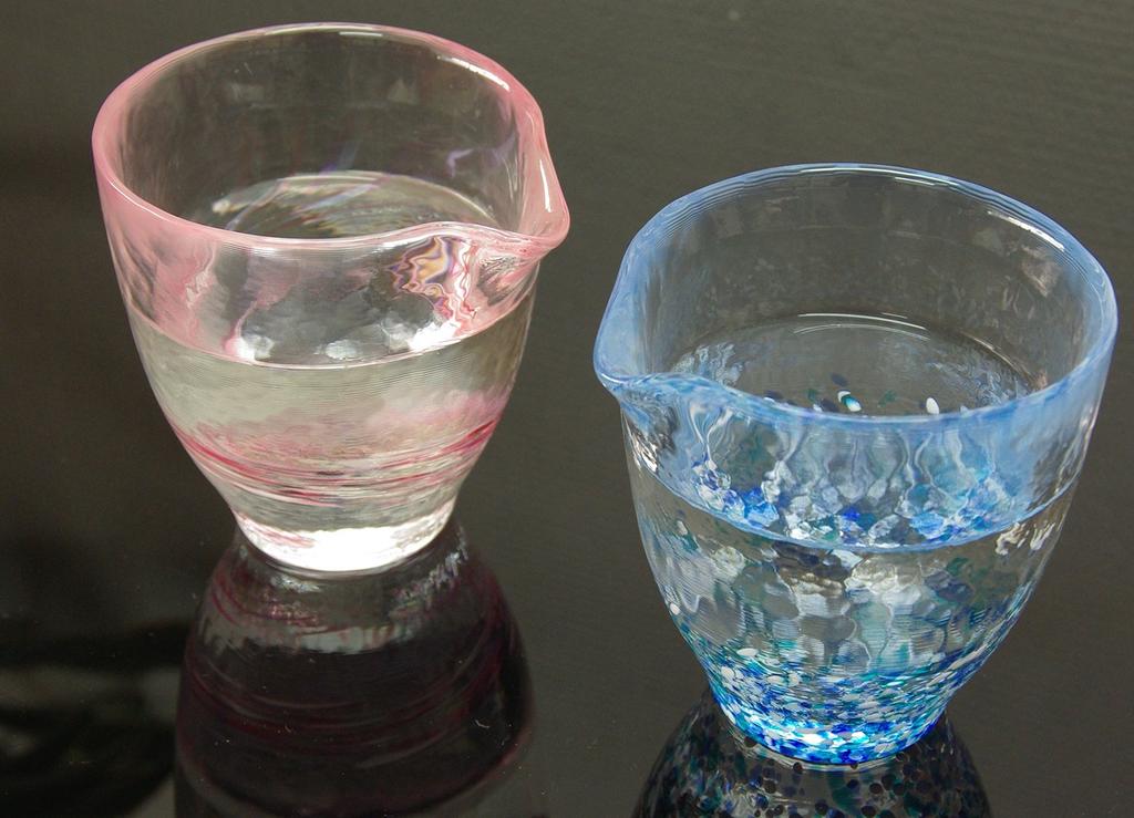 ADERIA Tsugaru Vidro Sake Hydrangea Made In Individually Sake Chilled Sake Sake Sake Chilling Sake Gift for Housewarming Small Retirement Birthday