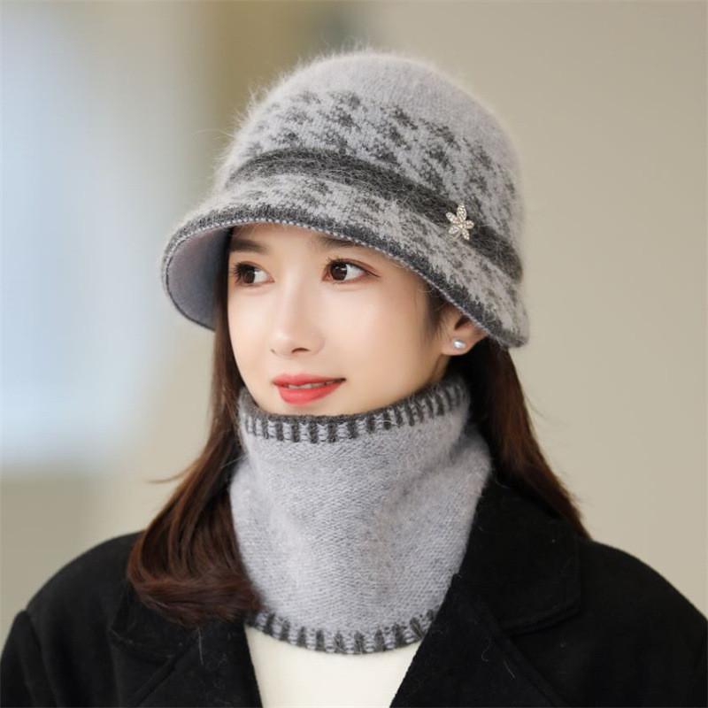 Knitted Hat Set For Middleaged Women Winter Warm Plush Flower Petal Design Outdoor Travel