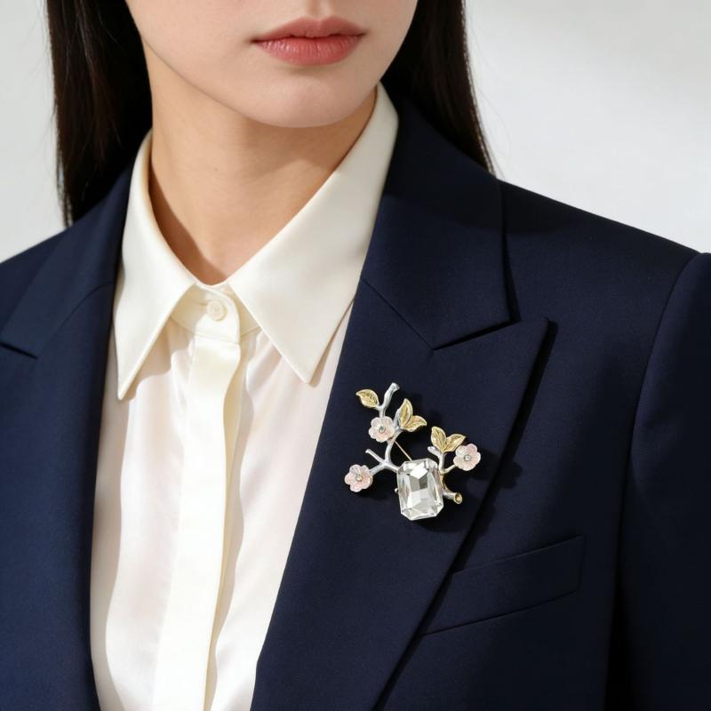 Elegant Flower Pearl Brooch Gold Tone Shell Petal Lapel Pin For Women Suit Coat Dress Jewelry Gift