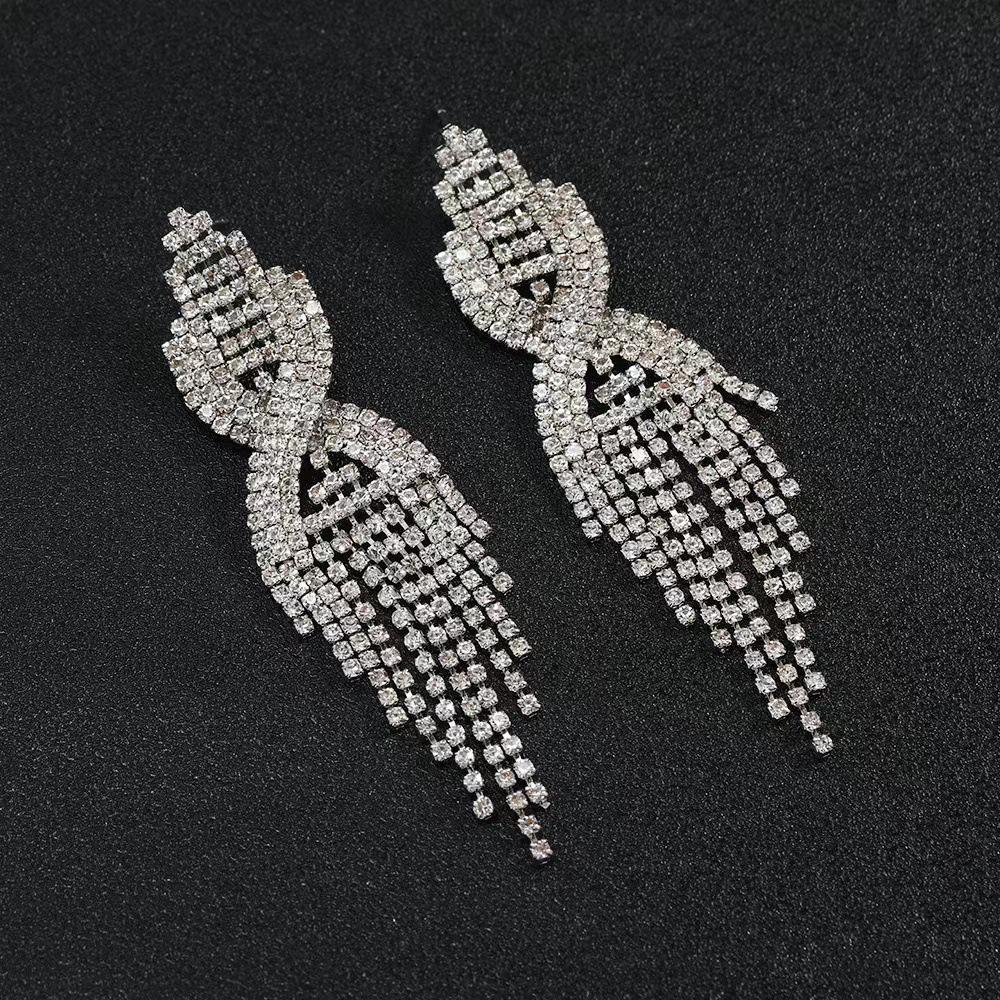 

Luxury Diamond Tassel Earrings: Elegant Bridal and Fashion Studs for Women
