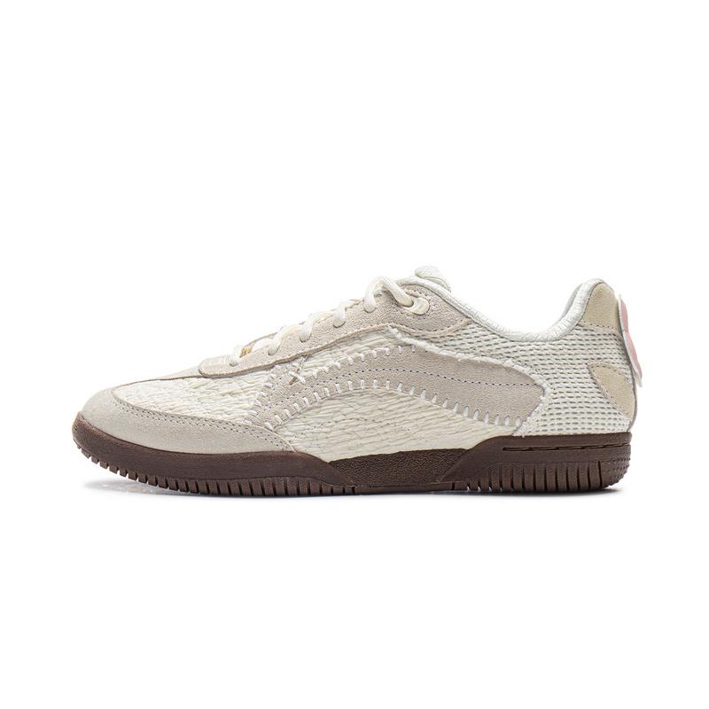 Li Ning Tyakasha X  Table Tennis Collaboration Series Comfortable Durable Non-Slip Low-Top Casual Shoes Unisex Casual Shoes Off-White AZGV153-1
