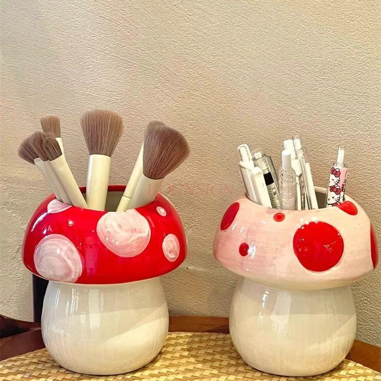 1PCS Creative Mushroom Pen Holder Office Storage Box Cute and Simple Small Ornament