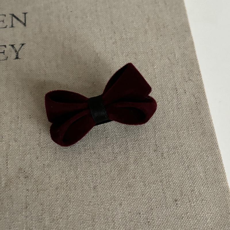 Retro Velvet Bow Mini Claw Clip - Red Hair Accessory for Holidays