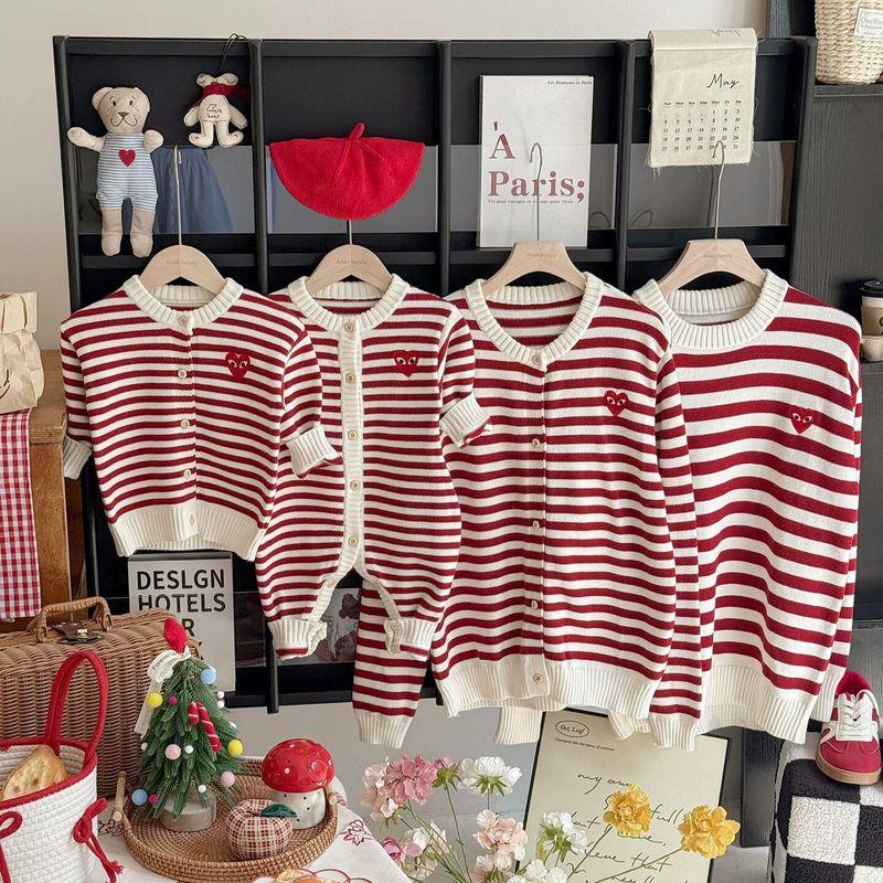 

New Autumn and Winter Family Matching Outfits for a Family of Three or Four, Stylish and Fashionable Sweaters, Baby Rompers, Versatile Knitwear Red Stripes 120 yards