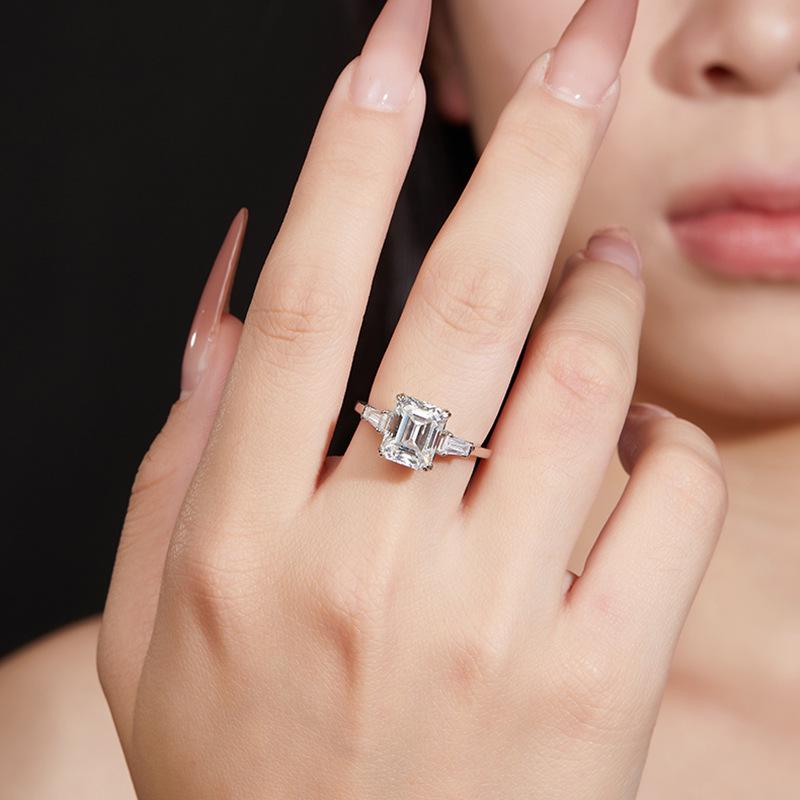 Elegant Moissanite Ring: S925 Sterling Silver, 4 Carat Luxury Design