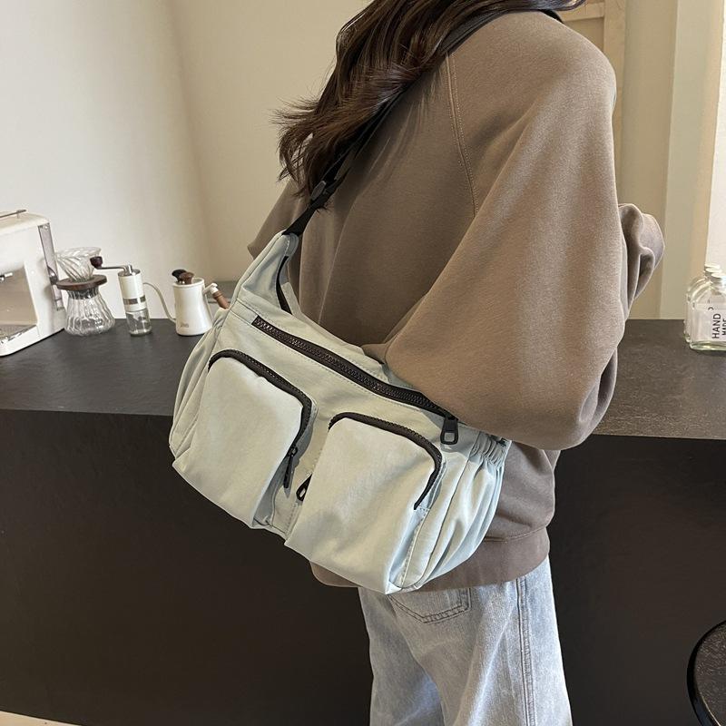Casual bag women's 2025 new summer oblique span bag casual fashion shoulder bag large capacity class commuter bag