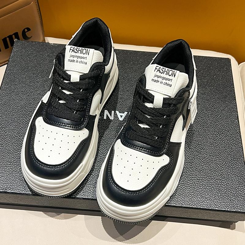 

Кроссовки из искусственной кожи разных цветов для женщин 2024 года, новинка, горячая распродажа, зимняя женская обувь со средним каблуком и сеткой, на шнуровке, на платформе, женская вулканизированная обувь