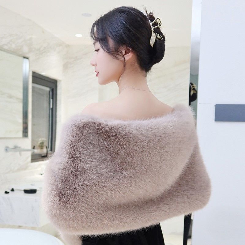 Svatební svatební šátek Dámské doplňky Imitace zvířecích chlupů Módní šaty Cheongsam s šátkem